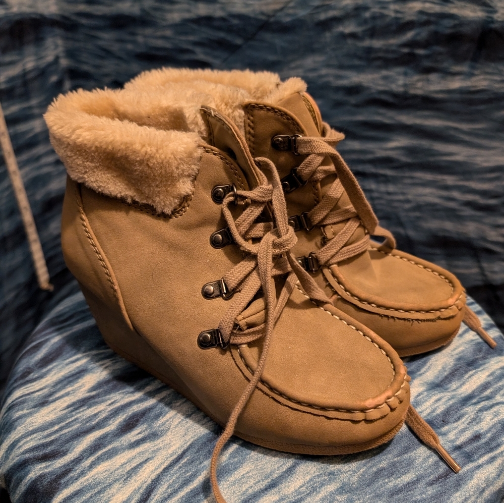 Cityclassified Faux Leather and Fur Winter Boots